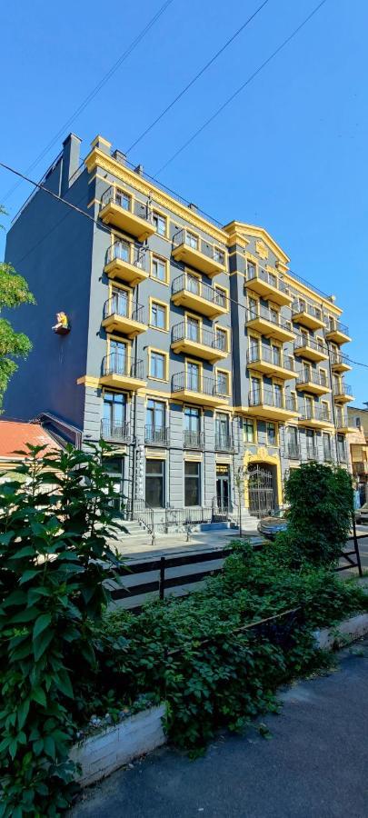Wood Apartment Odesa Exterior foto