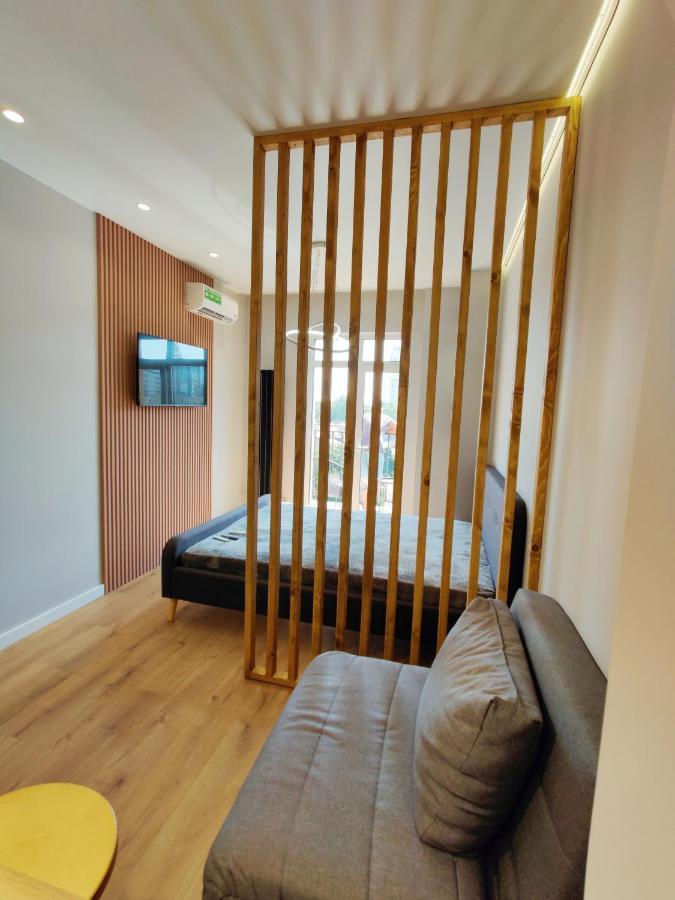 Wood Apartment Odesa Exterior foto