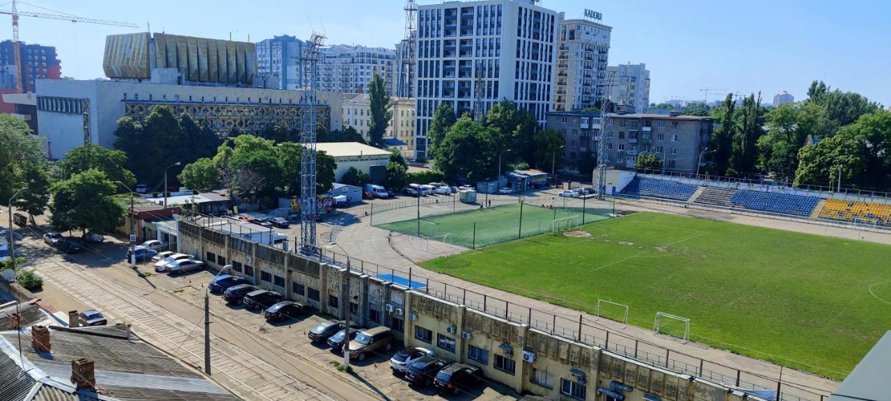 Wood Apartment Odesa Exterior foto